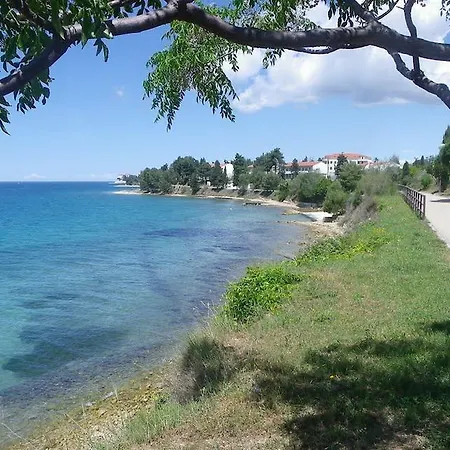 Apartment Eni *