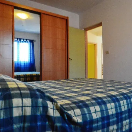 Apartment Eni